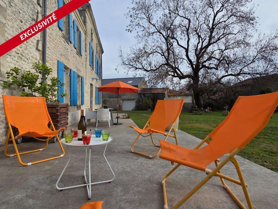 Maison à LOIRE-SUR-NIE