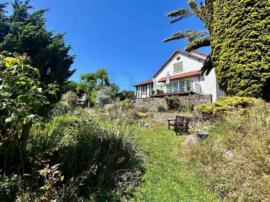 Maison à SAINTE-HONORINE-LA-GUILLAUME