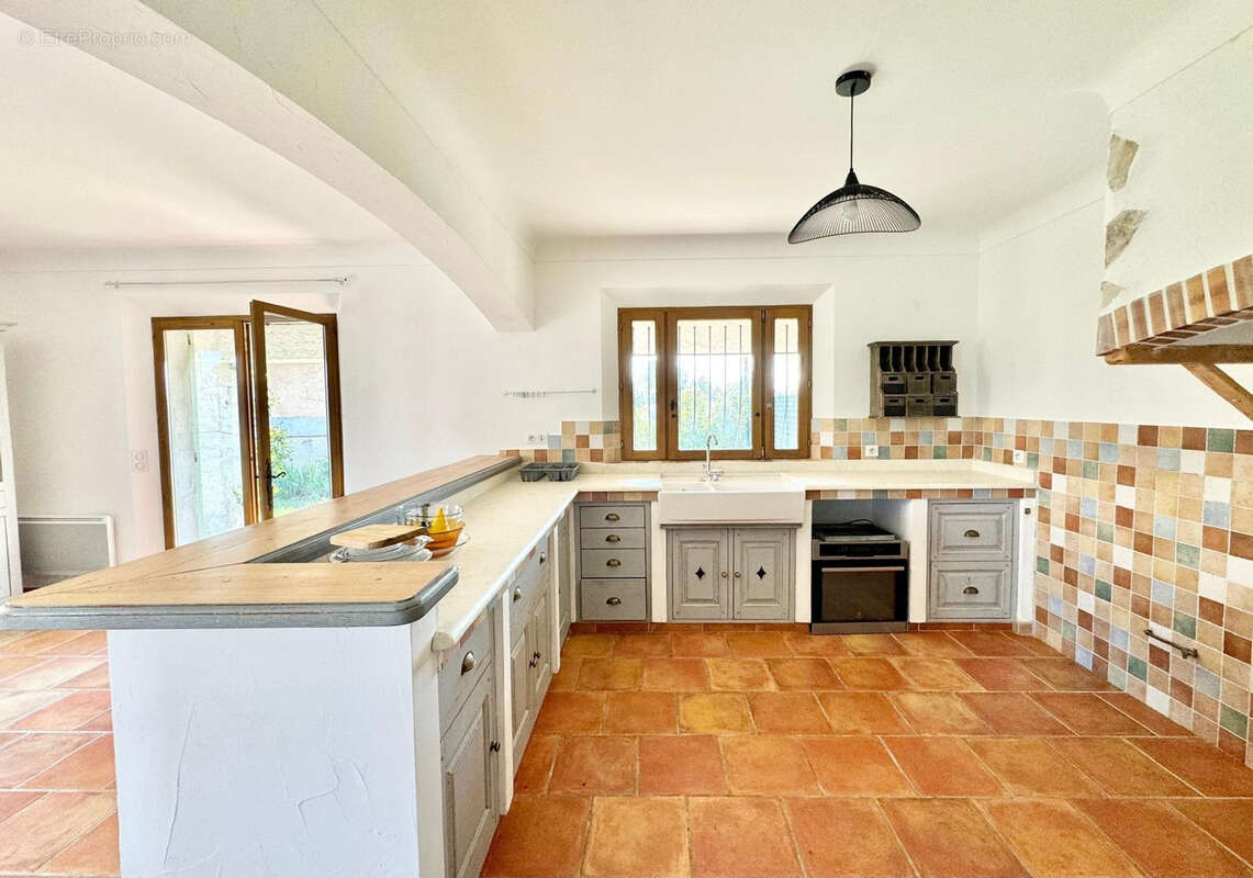 Maison à MONTAUROUX