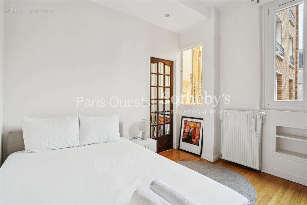 Appartement à NEUILLY-SUR-SEINE