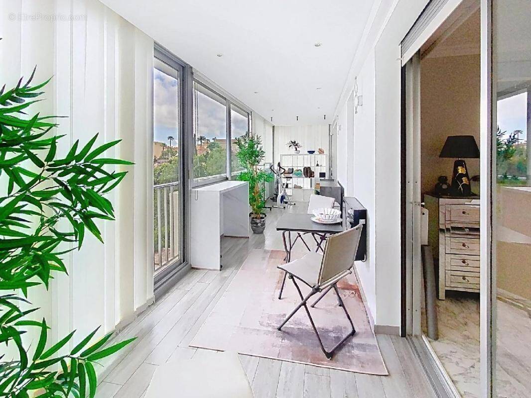 Appartement à CANNES