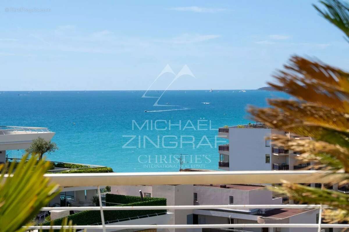 Appartement à VILLENEUVE-LOUBET