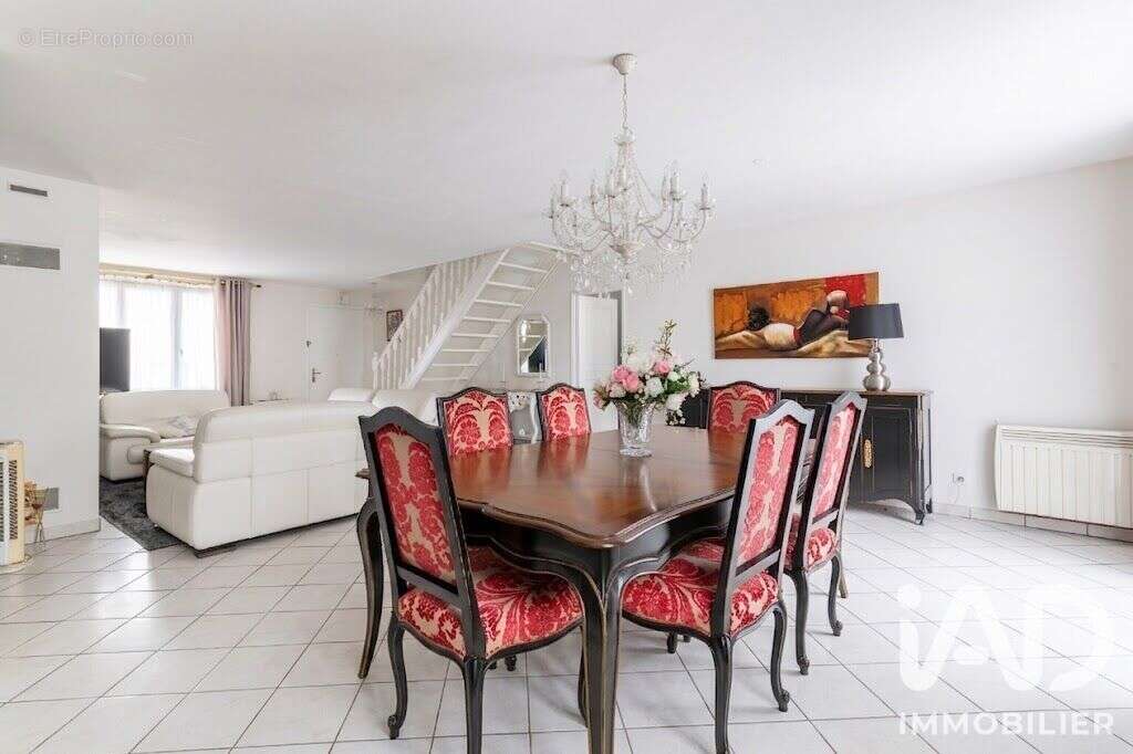 Photo 8 - Maison à MONTEVRAIN