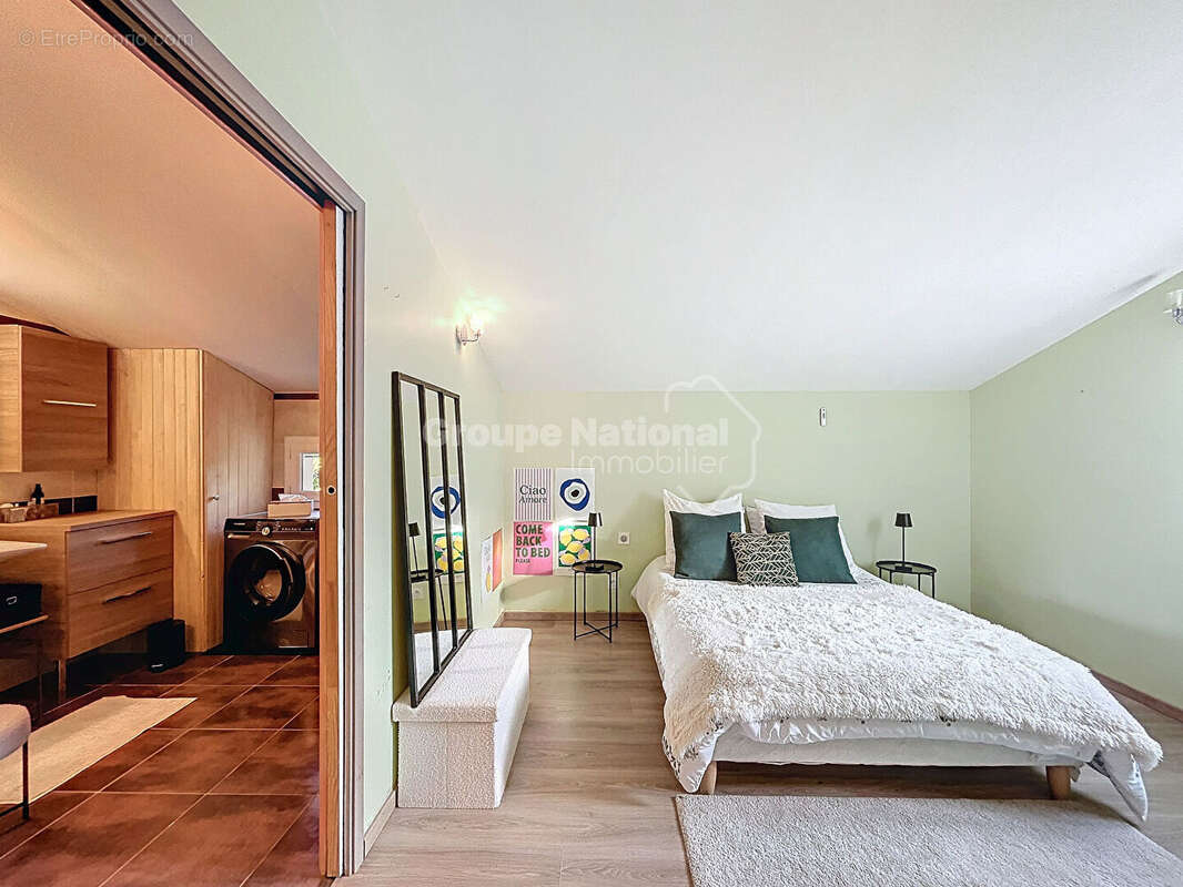 Maison à SAINT-RESTITUT