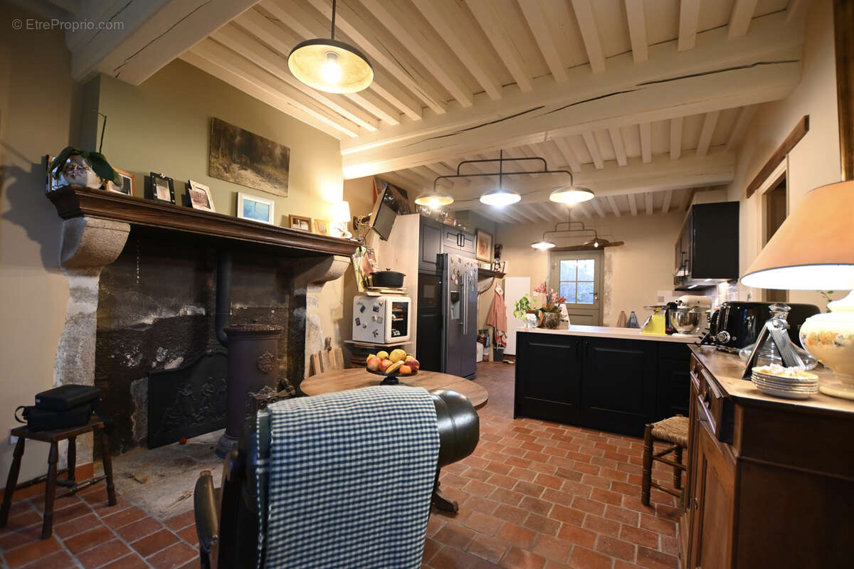 Maison à DUN-LES-PLACES