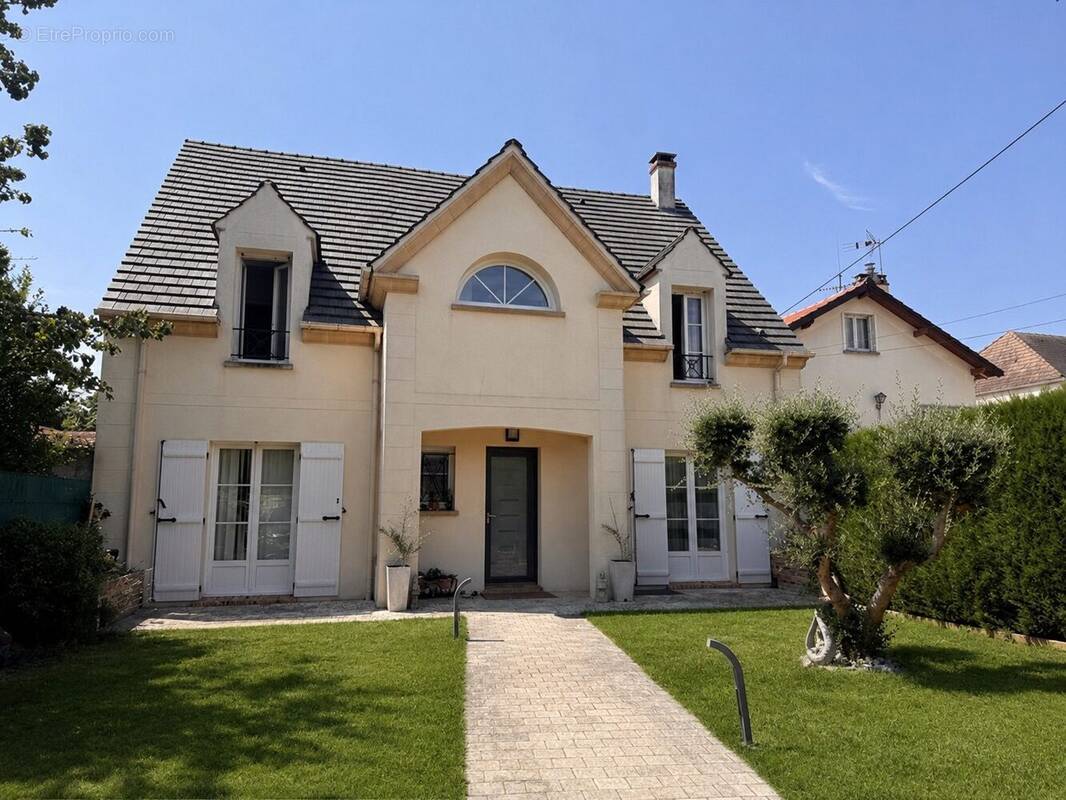 Maison à FRANCONVILLE