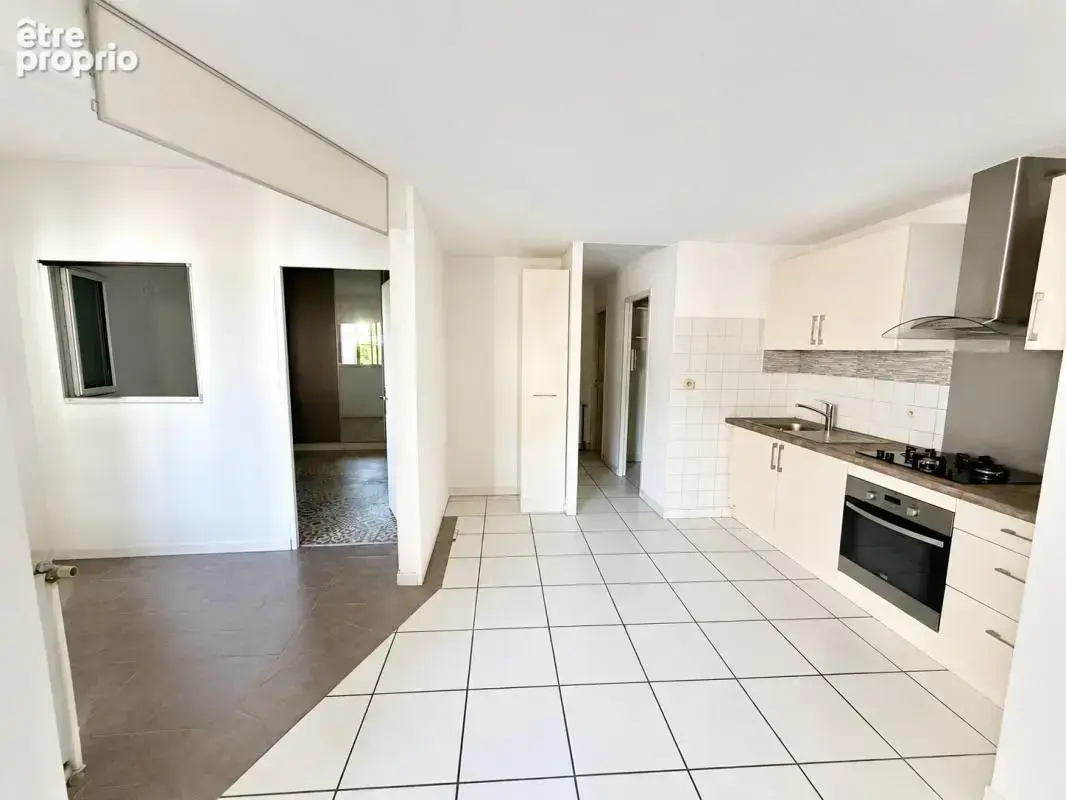 Appartement t2 terrasse et place de parking montauban centre - photo 2