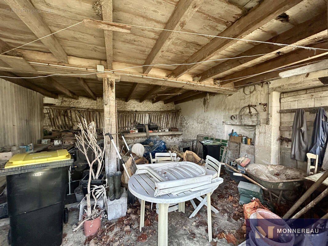 Maison ancienne avec jardin et garage - photo 19