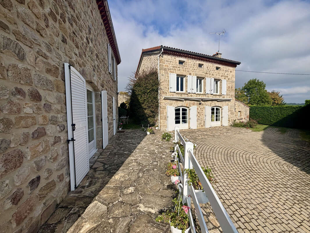 Maison à LES VILLETTES