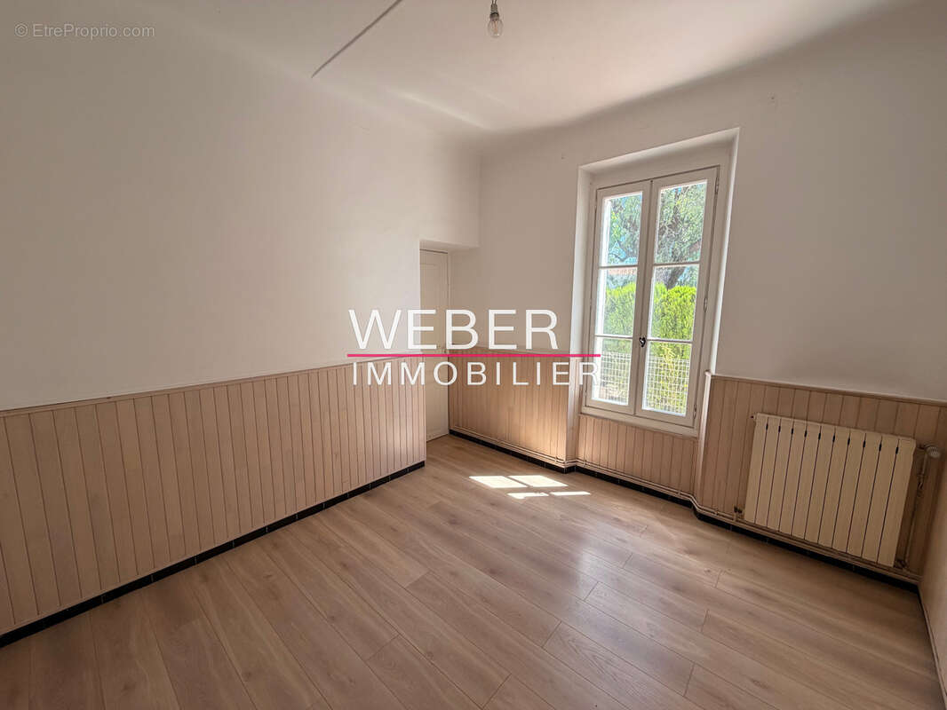 TOULON OUEST - Maison 149 m2 terrain 420 m2 - photo 4