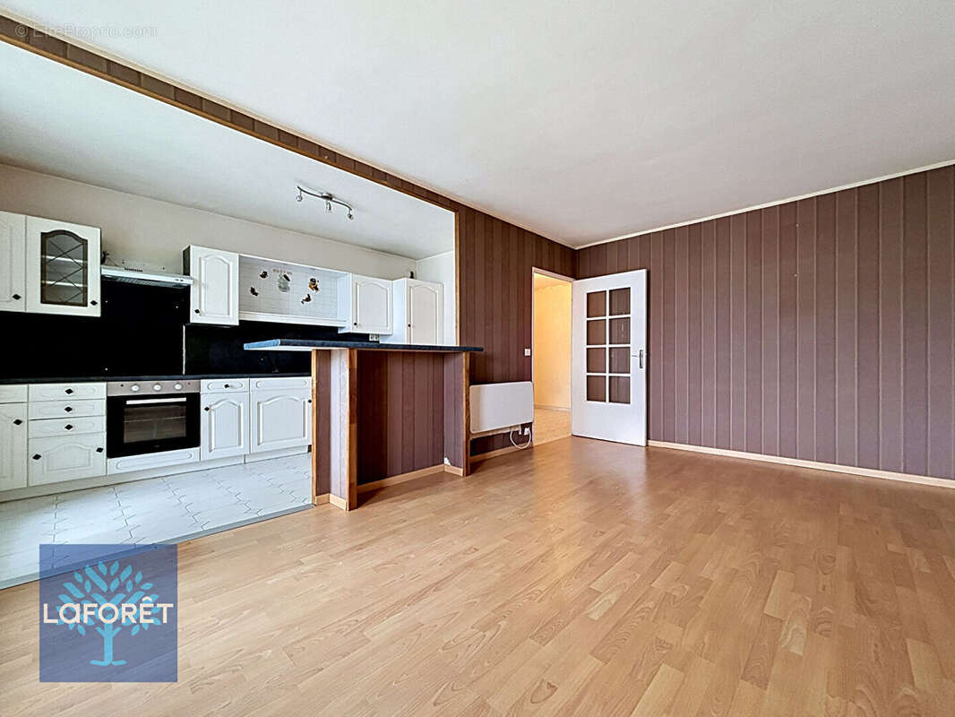 Appartement à CHENNEVIERES-SUR-MARNE
