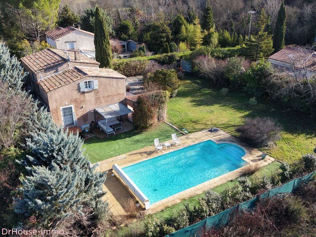 Maison à MAZAUGUES