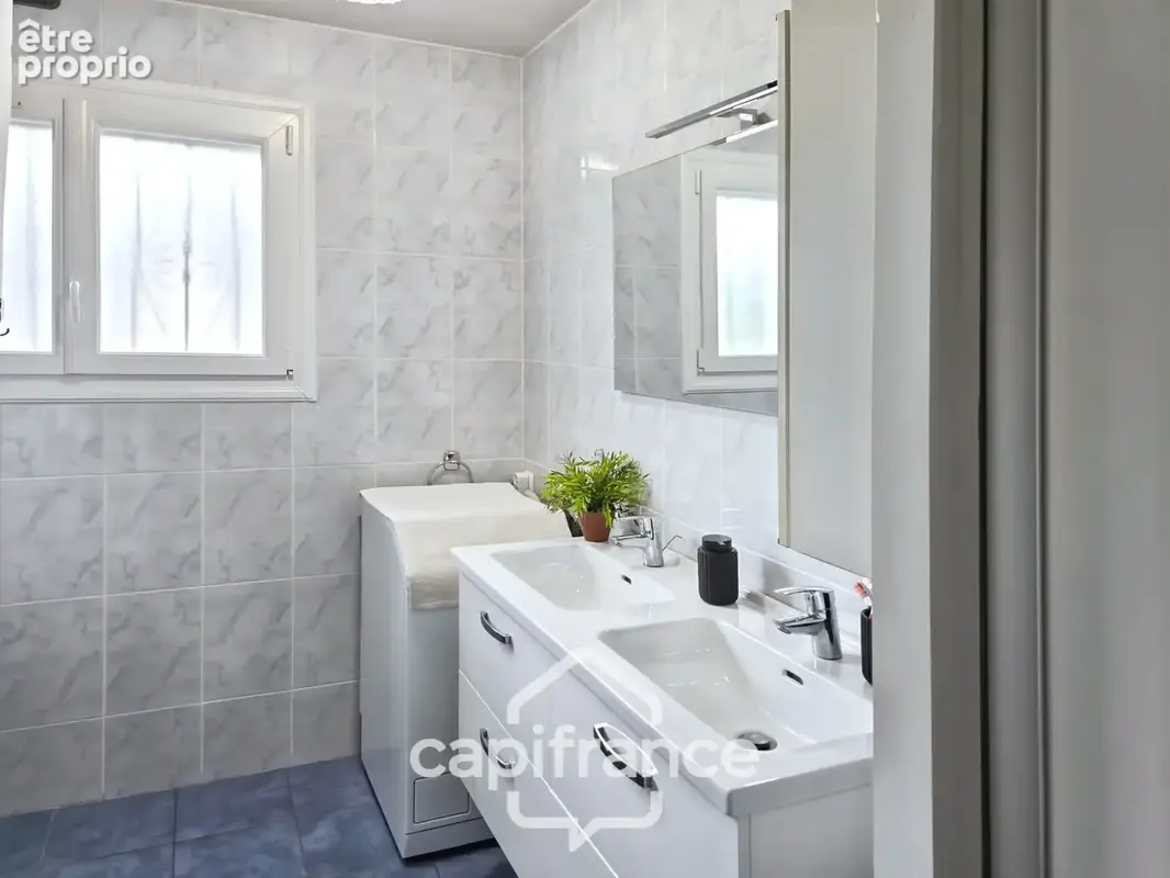 CASTETS 40  – Maison rénovée de 123 m² avec T1 indépendant, sous-sol aménageable de 100 m² et jardin paysagé - photo 7