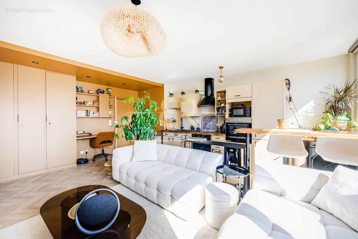 Refait à neuf / sans vis-à-vis  / fort potentiel locatif / pied-à-terre / premier achat - photo 2