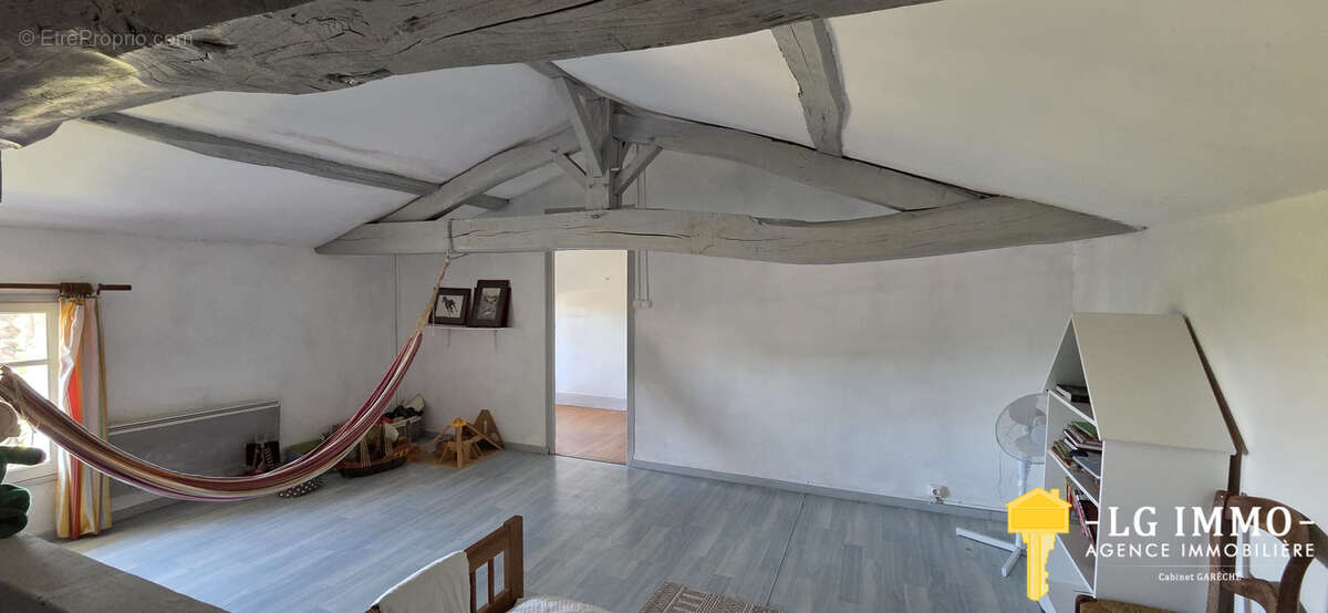 Maison à CHENAC-SAINT-SEURIN-D'UZET