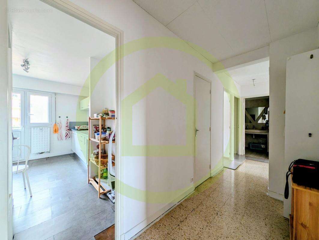 Appartement à MANDELIEU-LA-NAPOULE