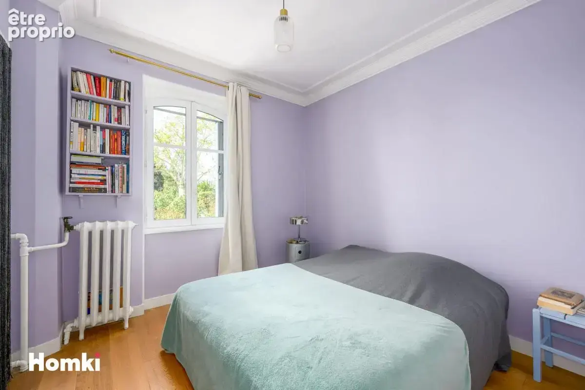 Appartement T5 de 100 m² à Versailles 78000, Rue Jean de la Bruyère - photo 8