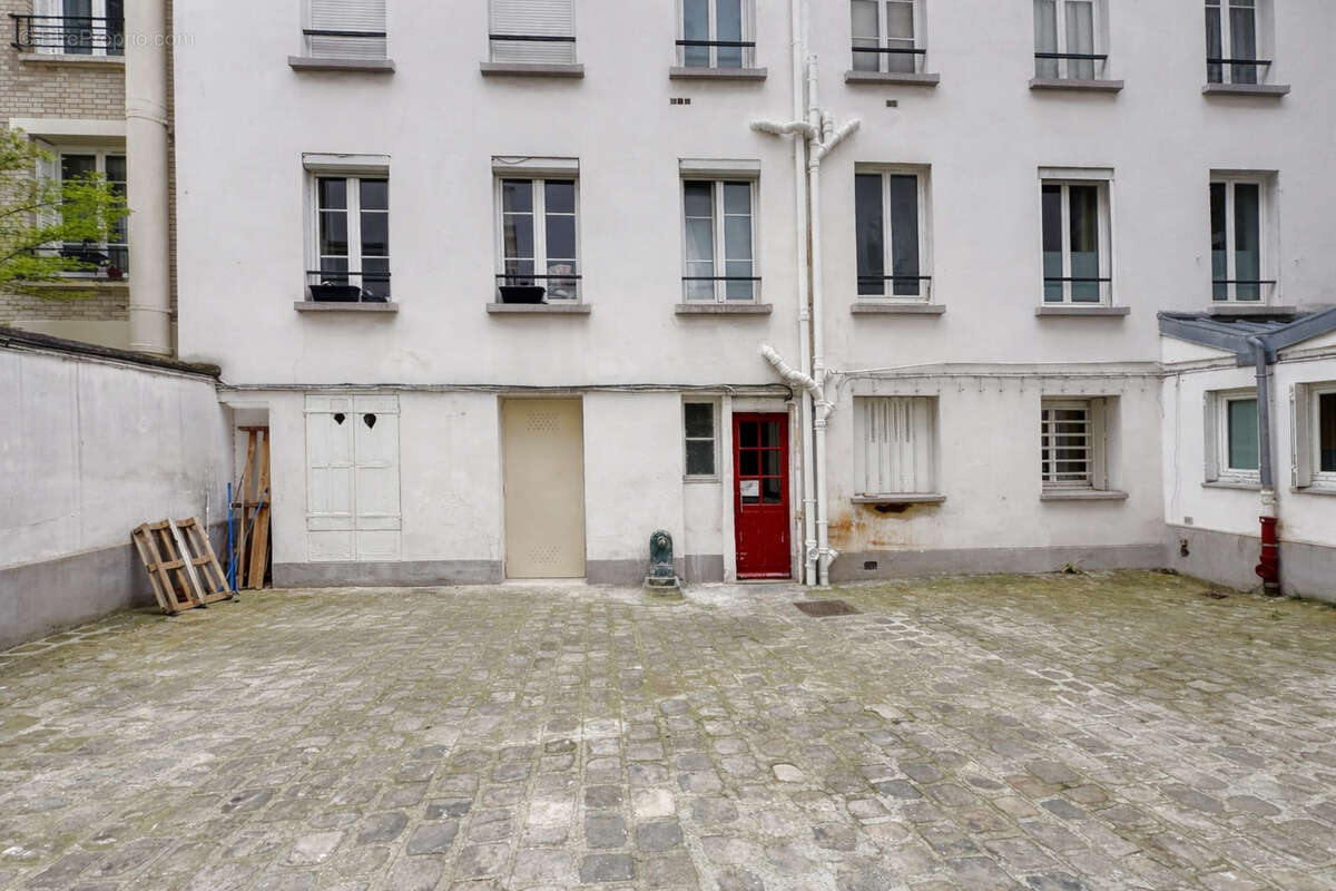 Commerce à PARIS-17E