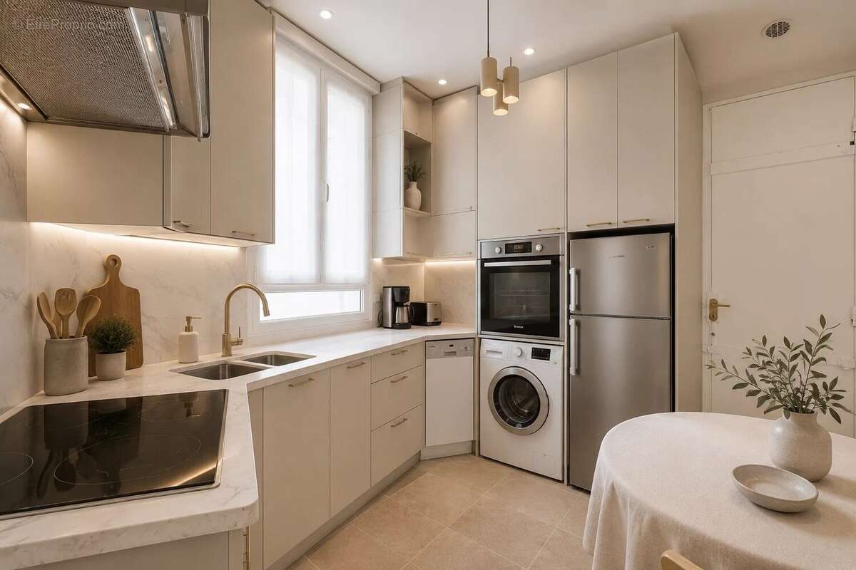 Appartement à PARIS-16E