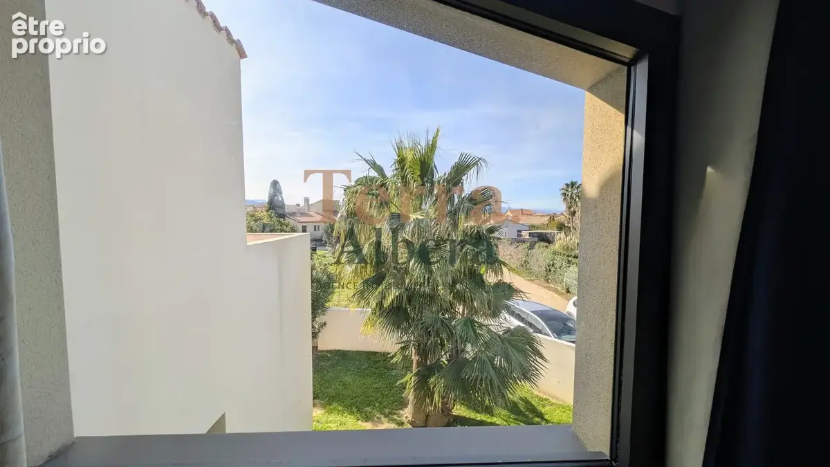 SAINT-GENIS-DES-FONTAINES - Grande villa contemporaine sans aucuns travaux - photo 22