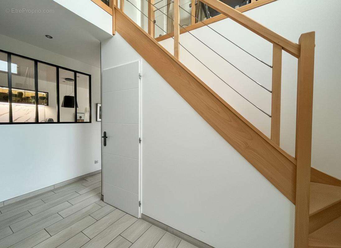 Maison à SAINT-JEAN-DU-CARDONNAY