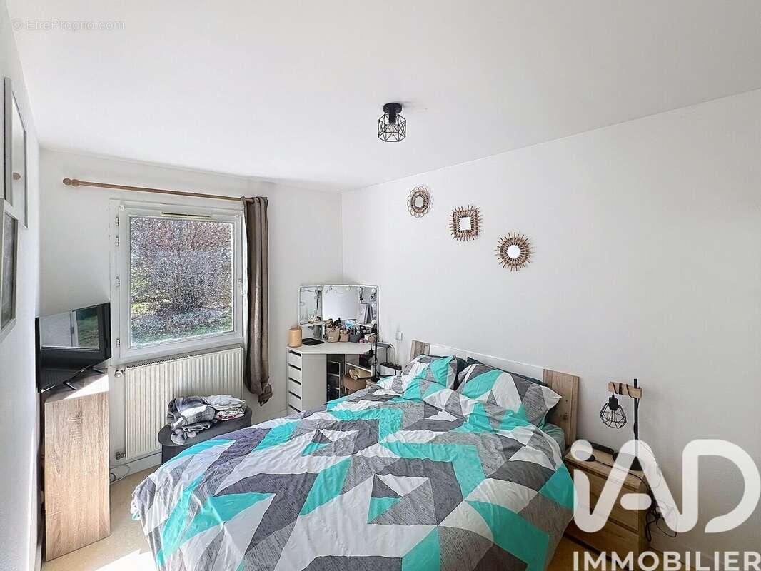 Photo 8 - Maison à SAINT-JULIEN-CHAPTEUIL