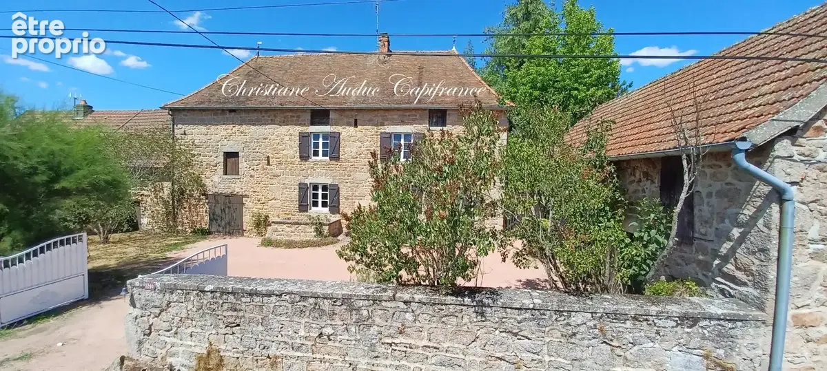 Suin, Ancien corps de ferme en pierre, de 133 m², avec fort potentiel de développement, sur 1 500 m² de terrain - photo 3