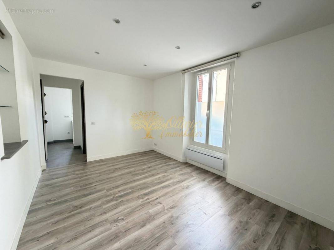 Appartement à SAINT-MAUR-DES-FOSSES
