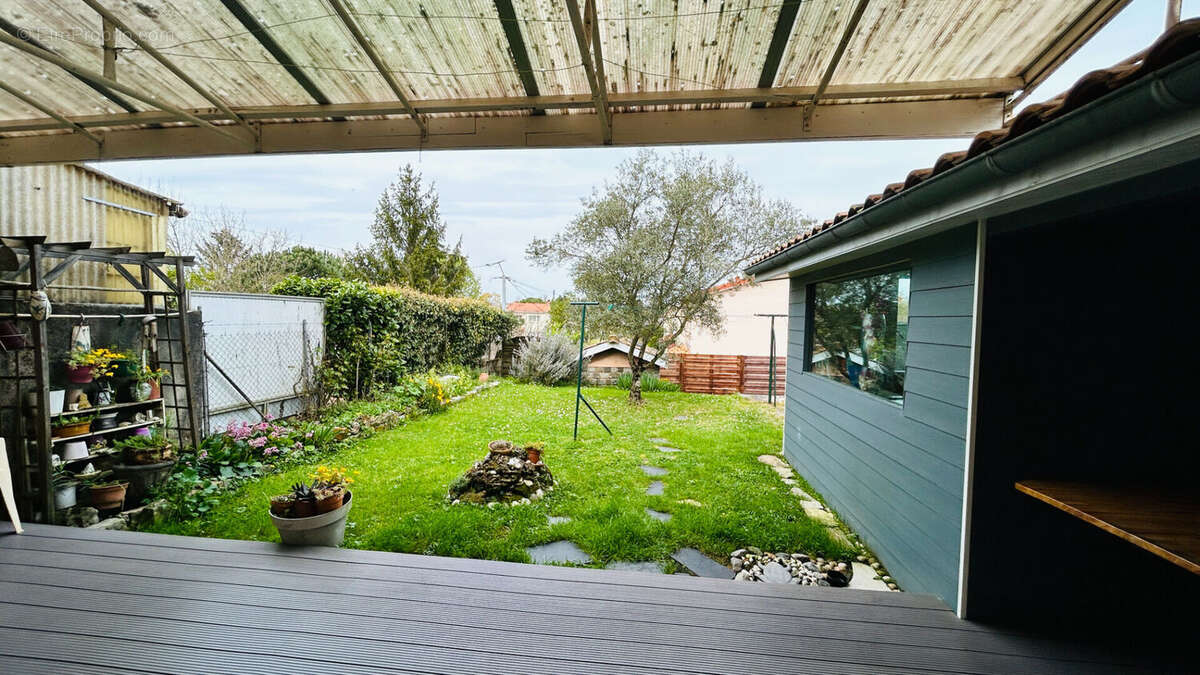 Maison à BASSENS