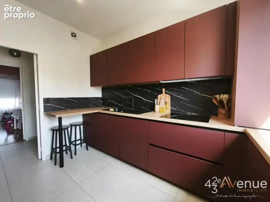 Appartement 118 m² à Saint-Etienne  - photo 9