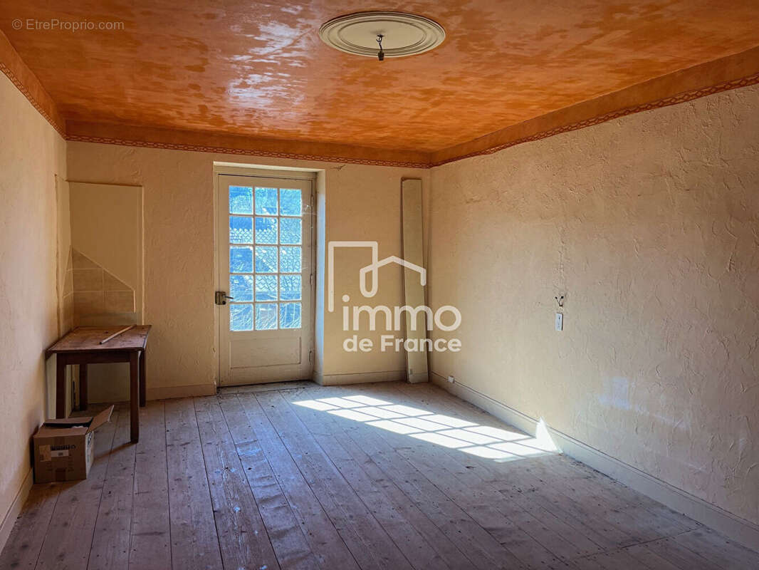 Appartement à ARINTHOD