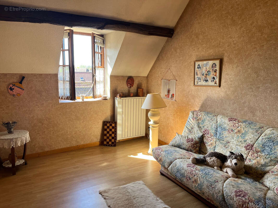 Maison à FOLLAINVILLE-DENNEMONT