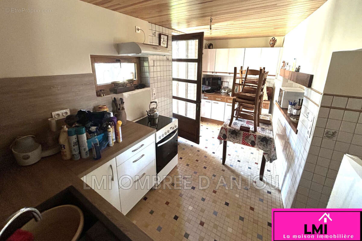Maison 136 m² à Juigne-Des-Moutiers  - photo 3
