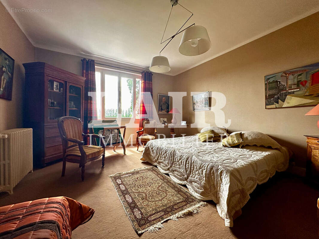 Maison à LE MELE-SUR-SARTHE