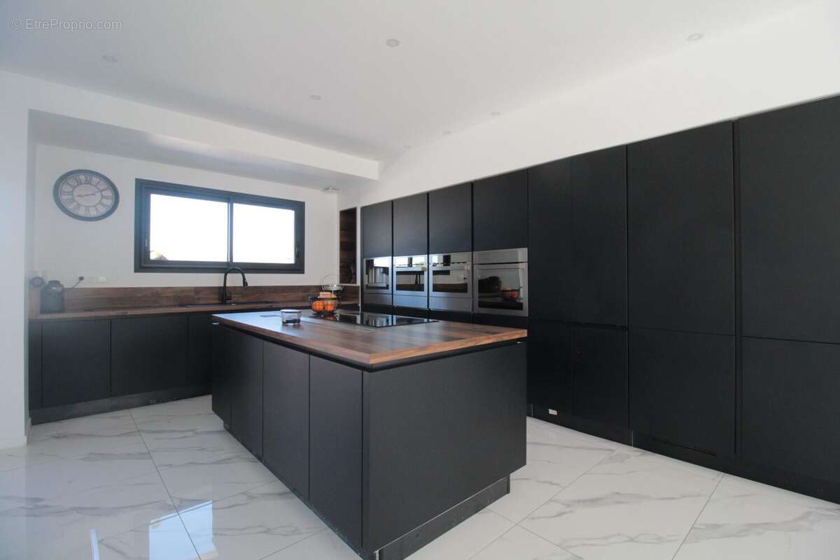 Maison à CHOISY-AU-BAC