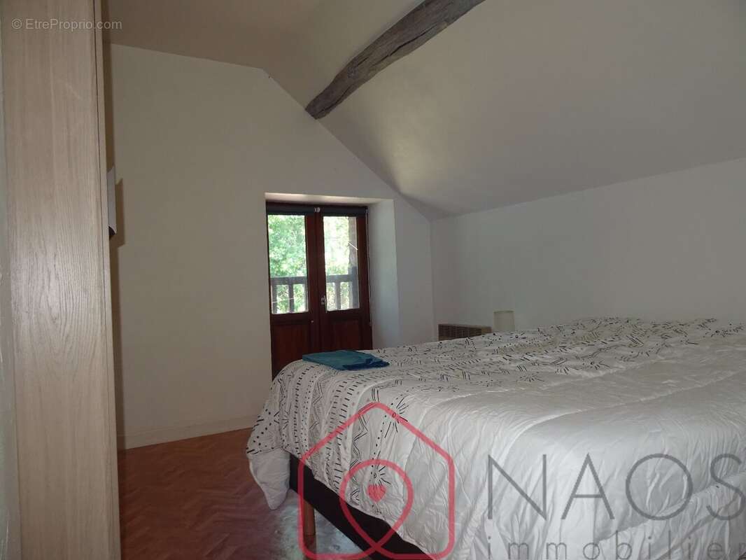 Maison à IVOY-LE-PRE