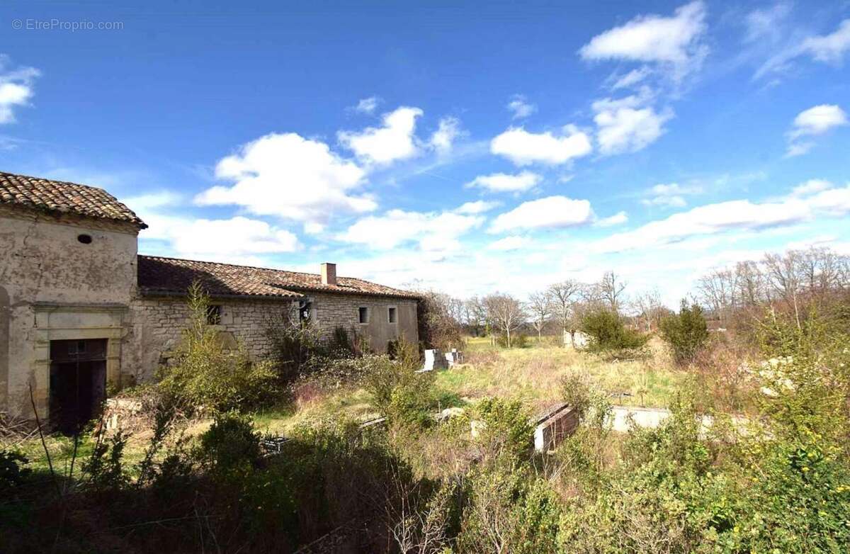 Maison à FRAUSSEILLES