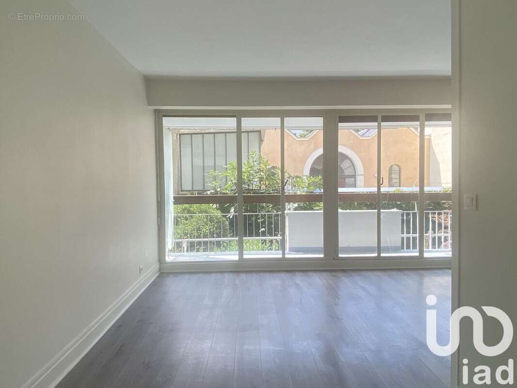 Photo 5 - Appartement à PARIS-15E