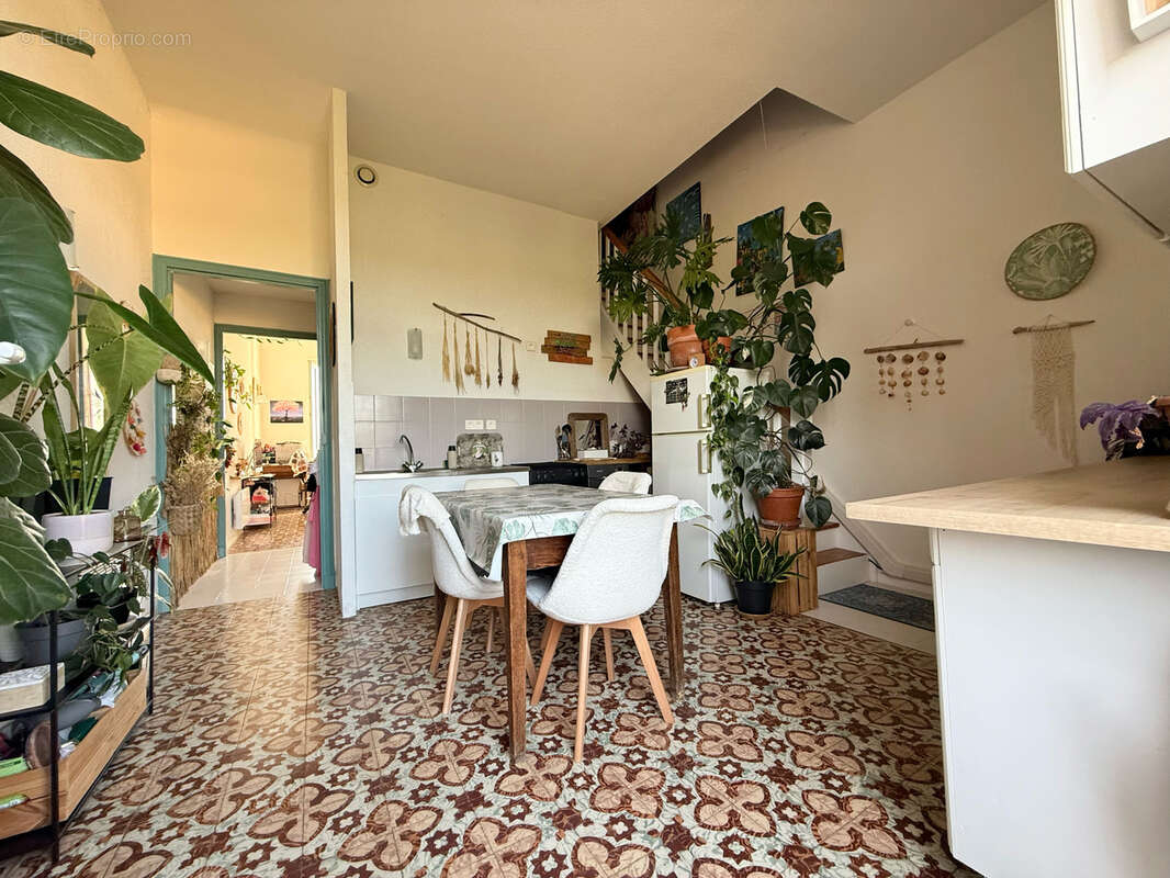 Appartement à LAURENS