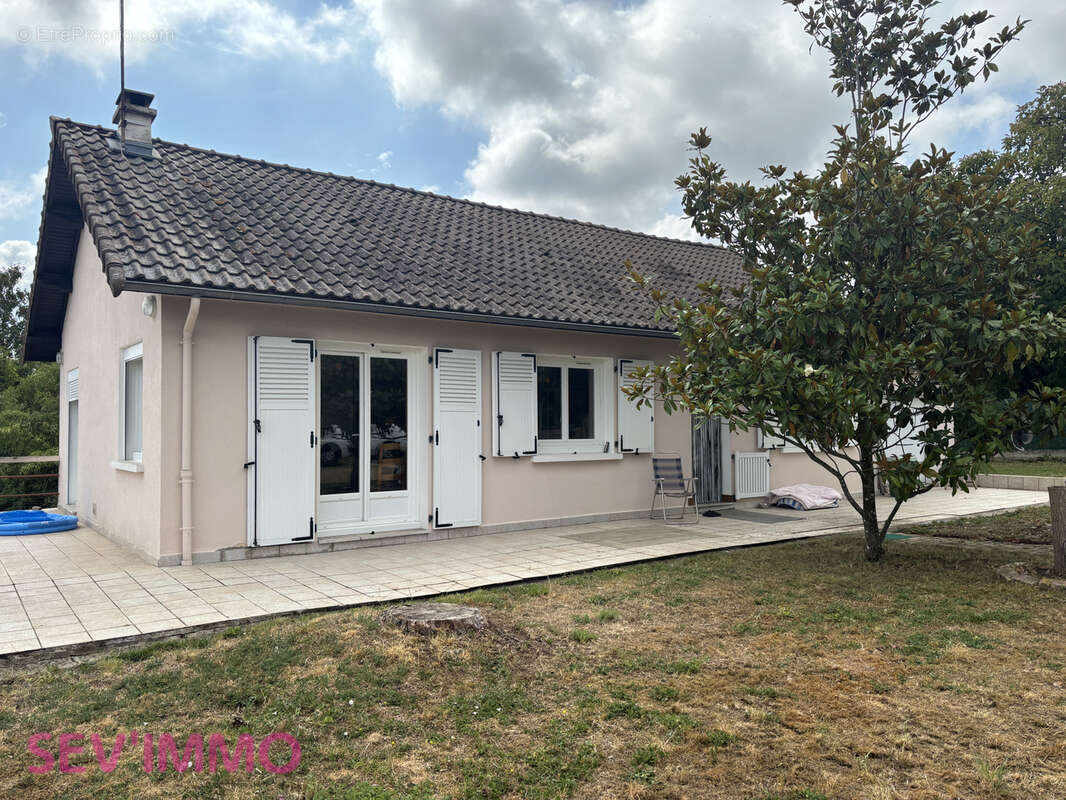 Maison 87 m² à Crechy  - photo 15
