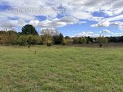 Terrain à SAINT-QUENTIN-LA-POTERIE