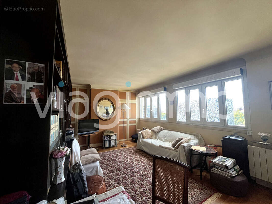 Appartement à MONTROUGE