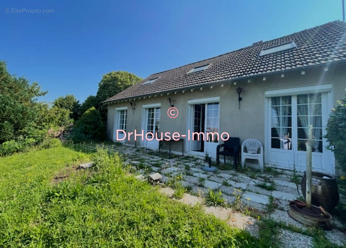 Maison à TREUZY-LEVELAY