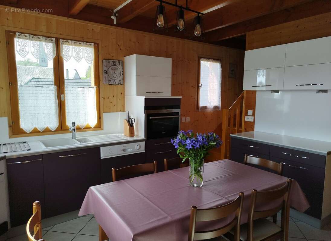 Maison à SAINT-GENES-CHAMPESPE