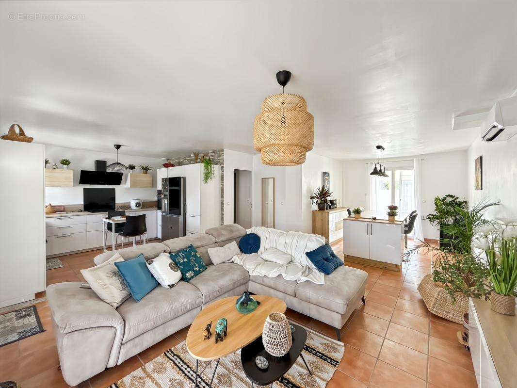  à vendre – capestang – maison rénovée avec jardin & garage - photo 3