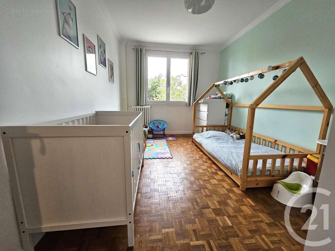 Appartement à SAINT-MAUR-DES-FOSSES