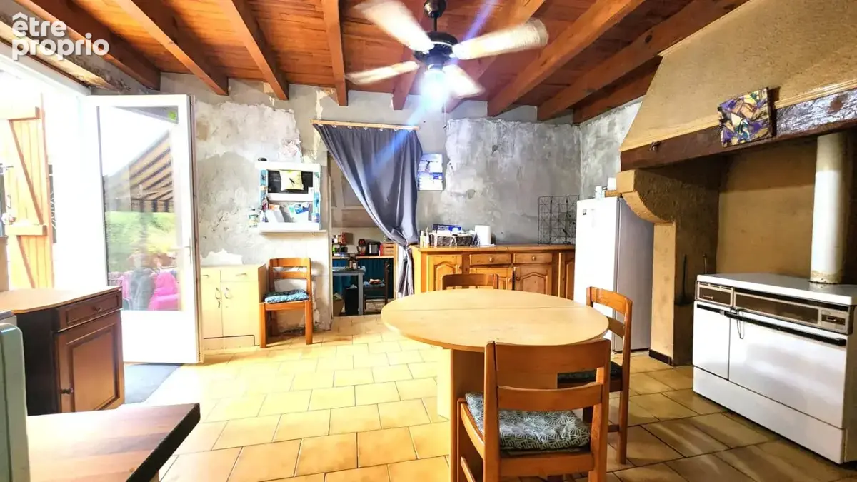 Maison 145m² - 3 000 m² de terrain - dépendances - photo 8