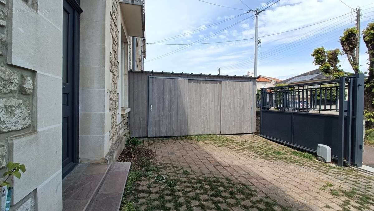 Maison à POITIERS