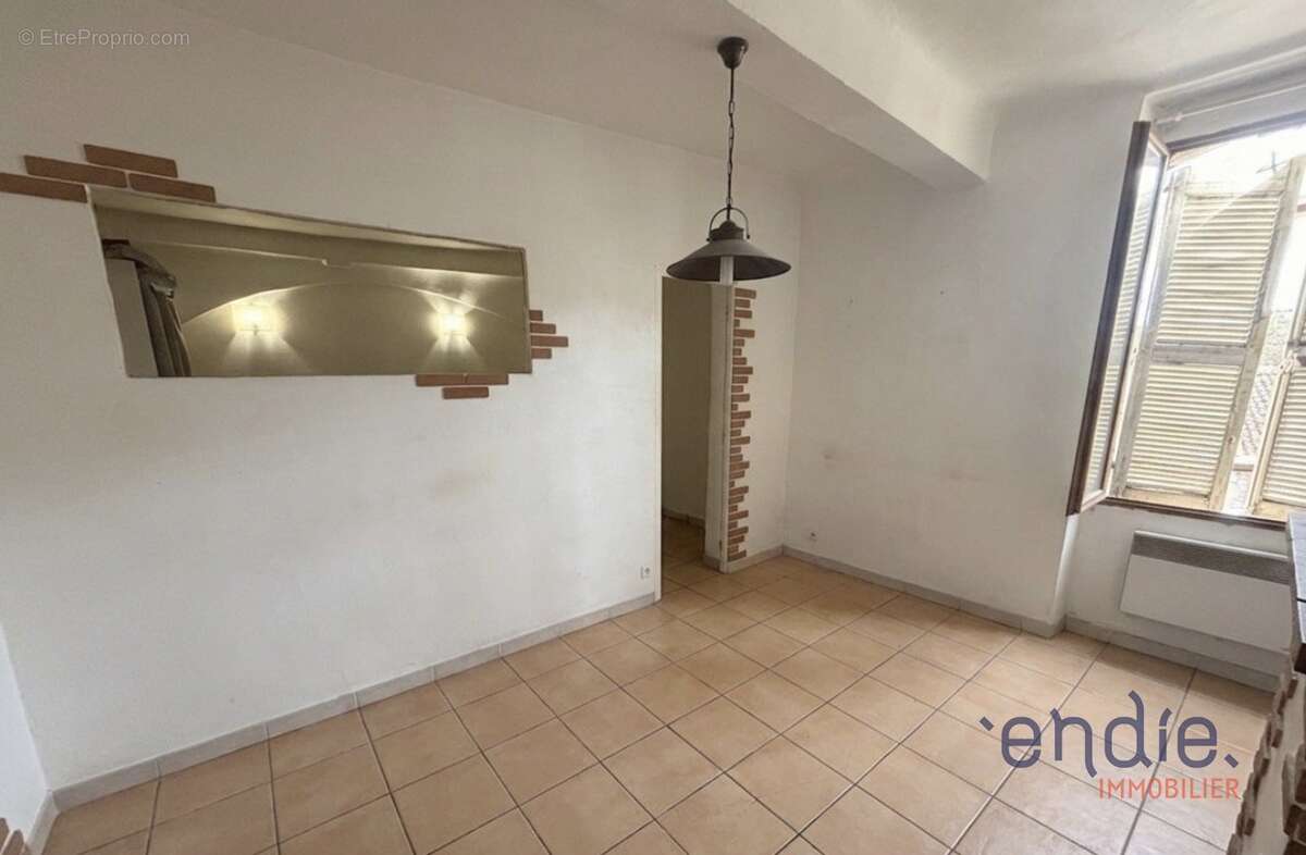 Appartement à LORGUES