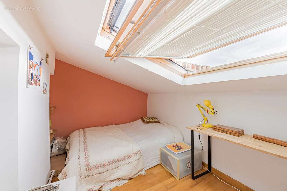 Appartement à PARIS-20E